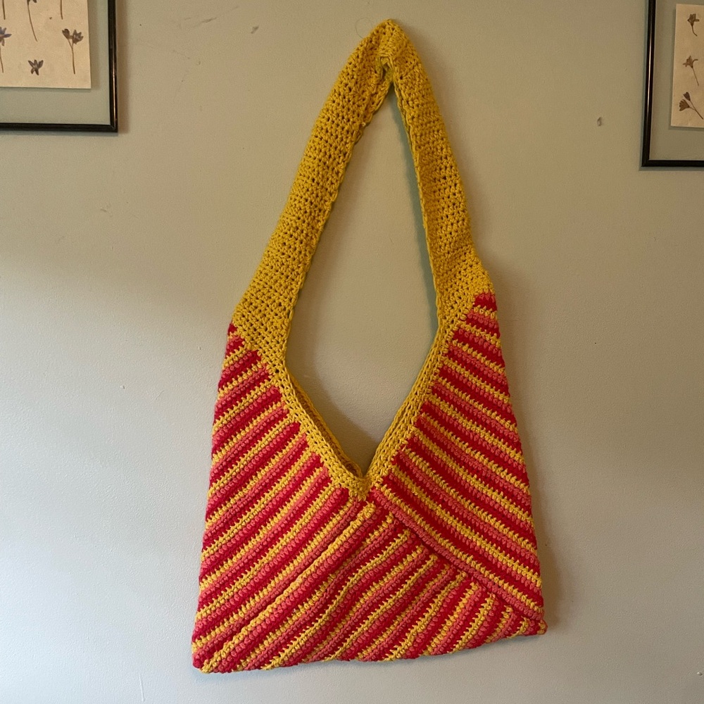 Crochet tote